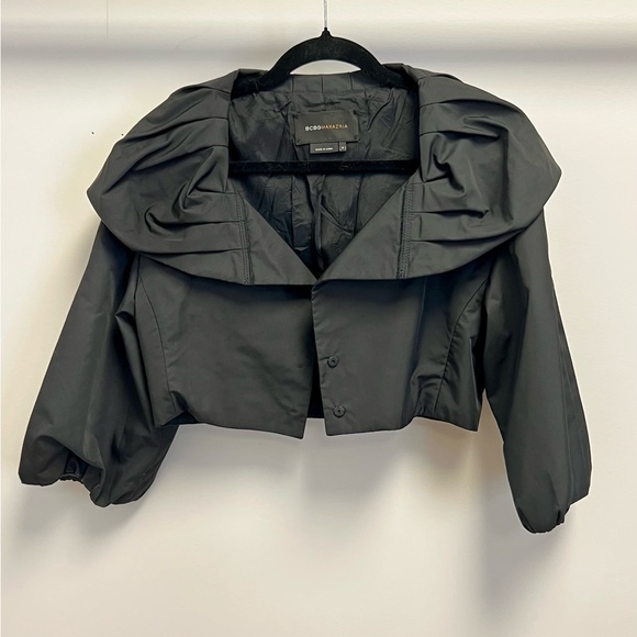BCBGMaxAzria Jackets & Blazers - BCBGMAXAZRIA Cropped Black Jacket Dramatic Collar Balloon Sleeve